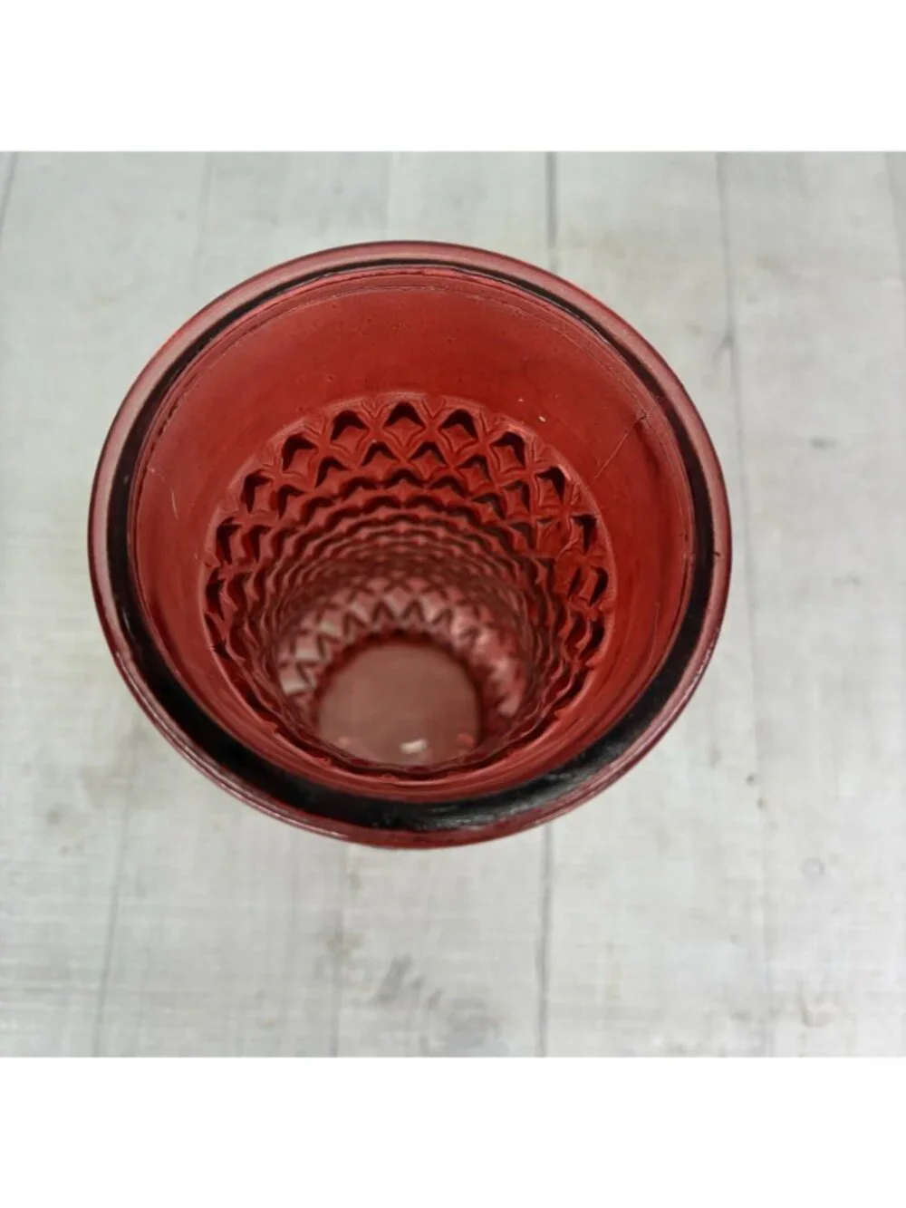 Ruby Red 993# Criss Cross Diamond Design 8.5